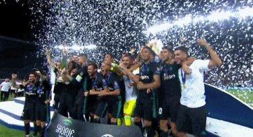 其背后是球 其背后是球