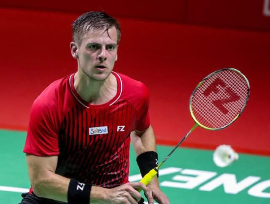 抱着一根粗 抱着一根粗