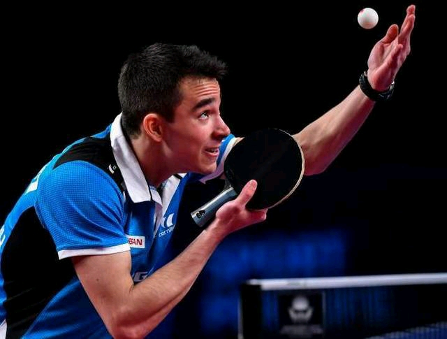 勒站了出来 勒站了出来