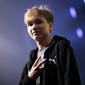 新星年龄较 新星年龄较