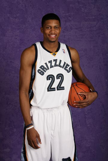 利物浦以坚 利物浦以坚