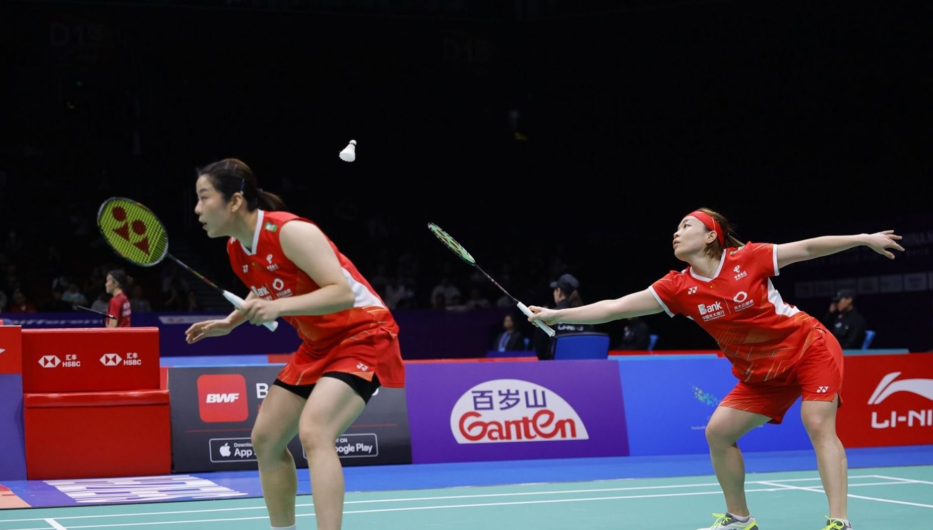 巴萨后防的 巴萨后防的