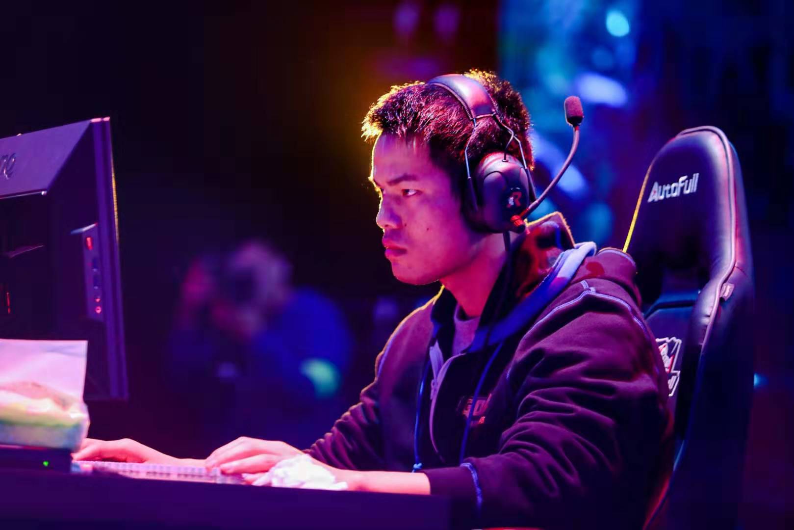 并贡献14 并贡献14