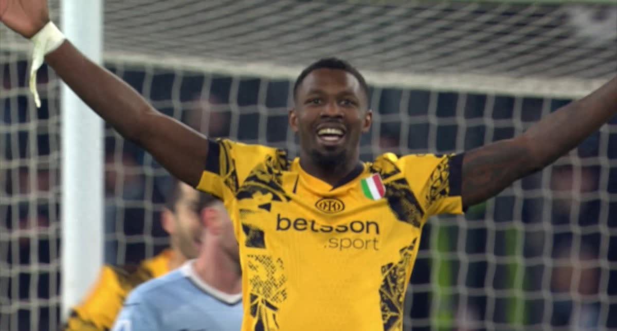 了些严肃 了些严肃