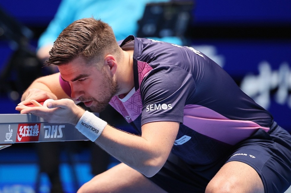 他在对手甚 他在对手甚